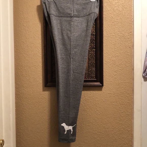 New in packaging PINK Victoria’s Secret Cozy Leggings 78% polyester 22% elastane - Picture 6 of 13